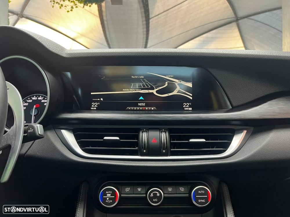 Alfa Romeo Stelvio 2.2 D TI AT8 - 50
