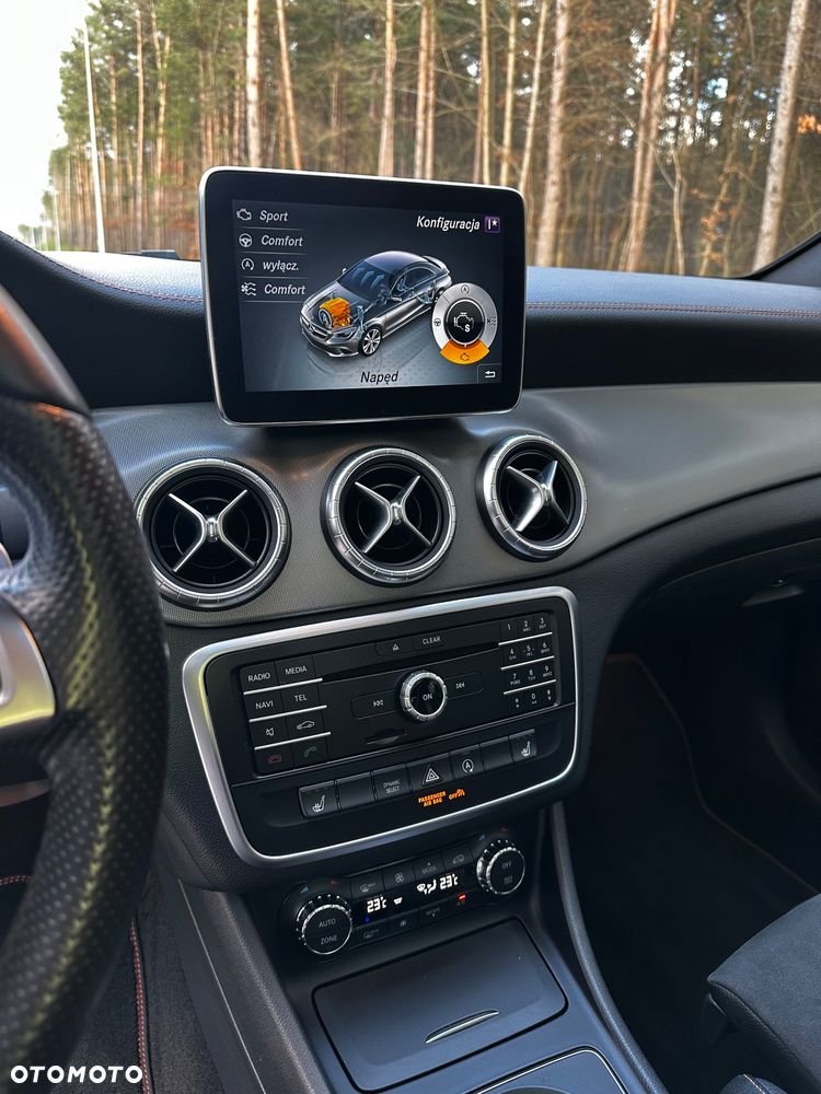 Mercedes-Benz CLA 250 7G-DCT AMG Line - 19