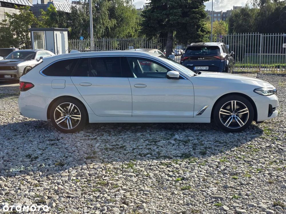 BMW Seria 5 520d xDrive mHEV - 2
