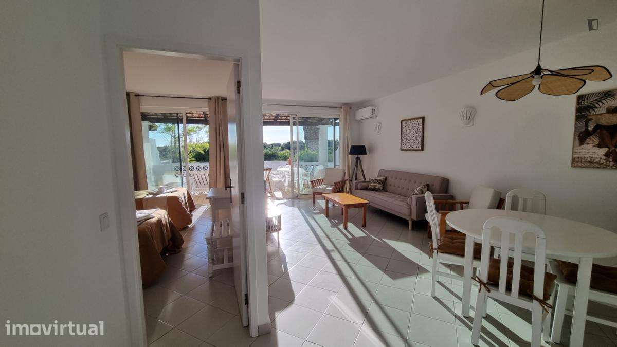 Apartamento com 1 quartos - localizado em Lagoa - Grande imagem: 4/17