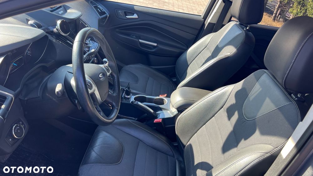 Ford Escape 2.0 EcoBoost FWD Titanium - 11