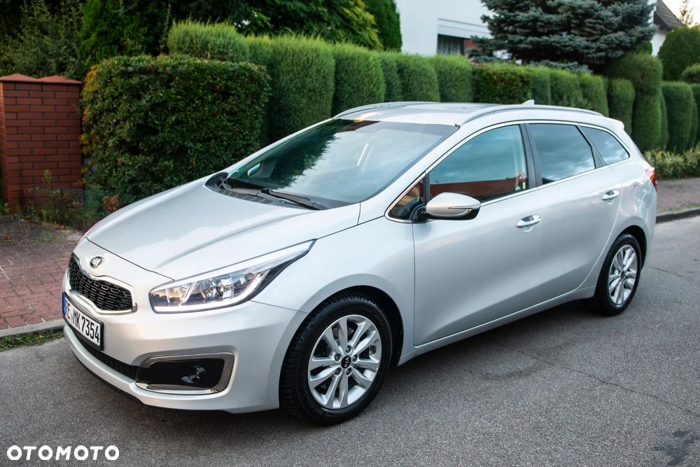 Kia Ceed 1.6 GDI DCT Vision - 10
