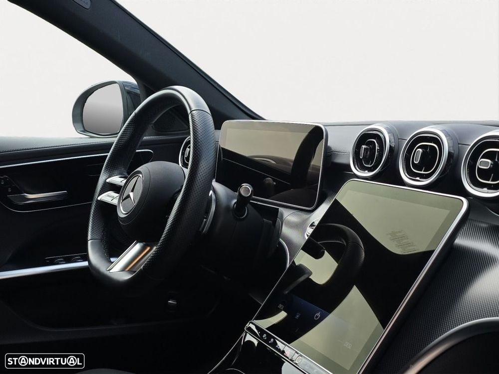 Mercedes-Benz C 300 — fotografia 12