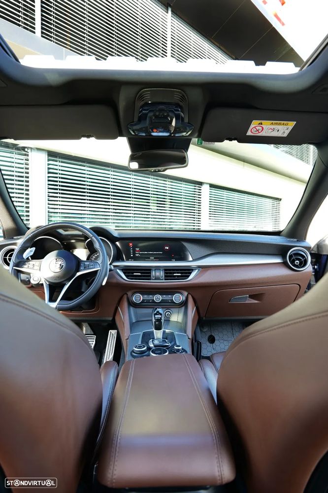 Alfa Romeo Stelvio 2.0 T Veloce Q4 AT8 - 29
