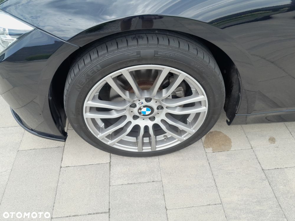 BMW Seria 3 330i - 20