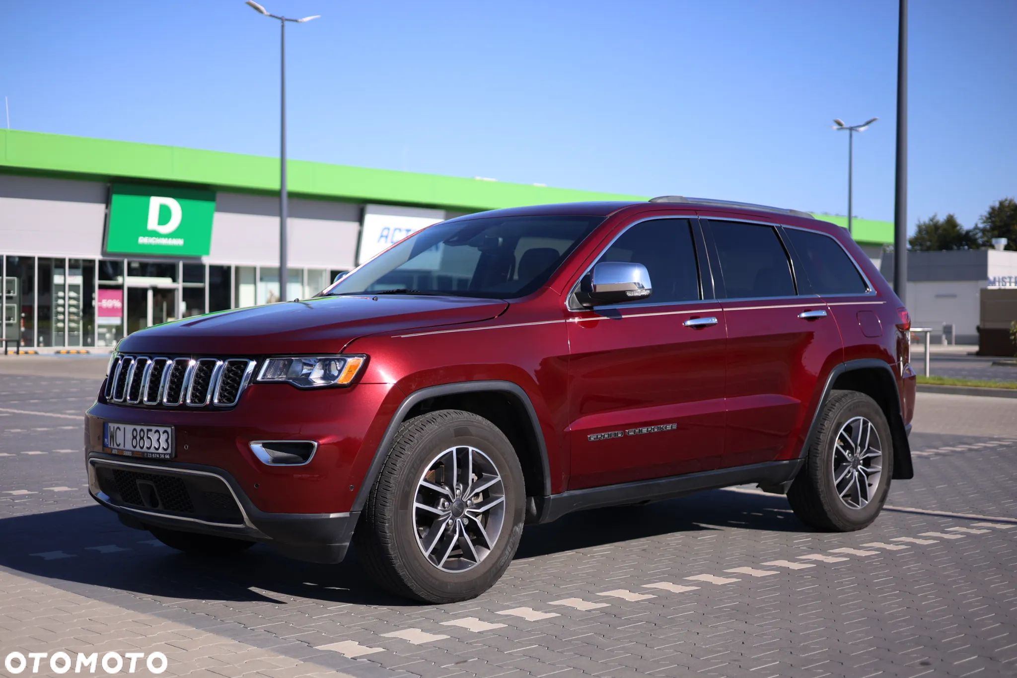 Jeep Grand Cherokee - 1