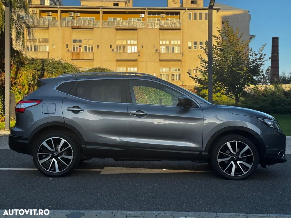 Nissan Qashqai 1.6 DCI Xtronic TEKNA - 21