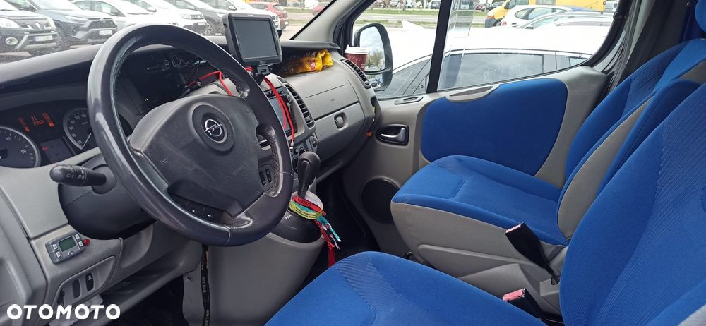 Opel Vivaro - 12
