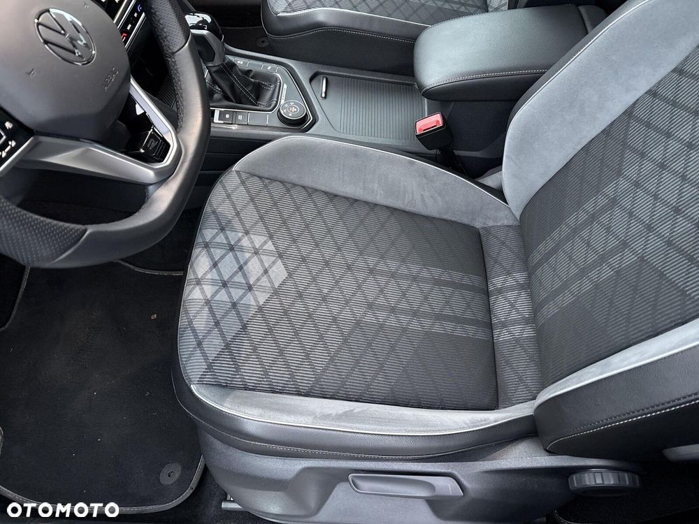 Volkswagen Tiguan - 11