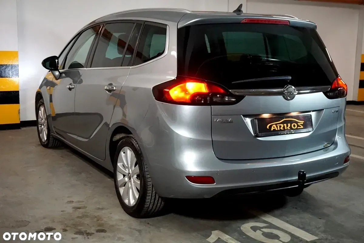 Opel Zafira - 10