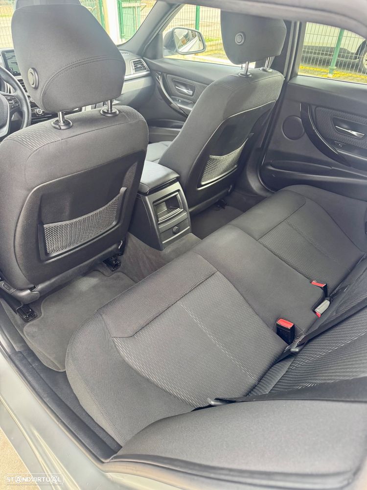 BMW 318 d Line Sport Auto - 14