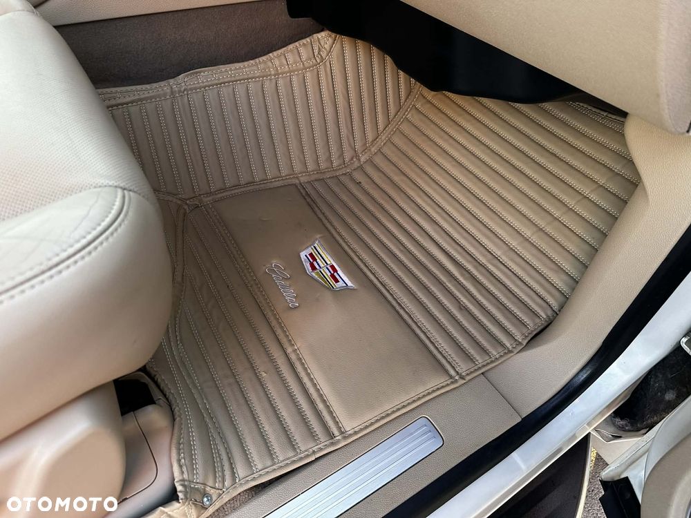 Cadillac Escalade - 26