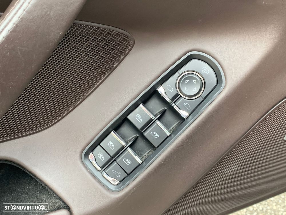Porsche Panamera 3.0 V6 - 44