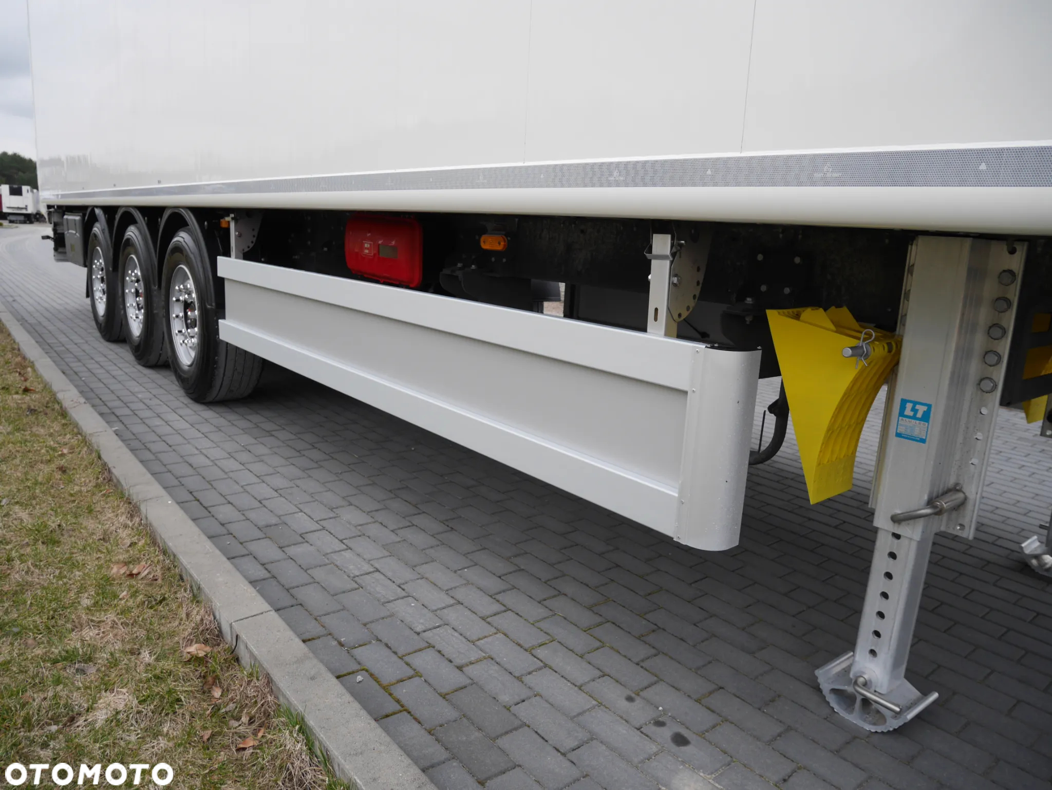 Kraker Ruchoma Podłoga 92m3 - 8