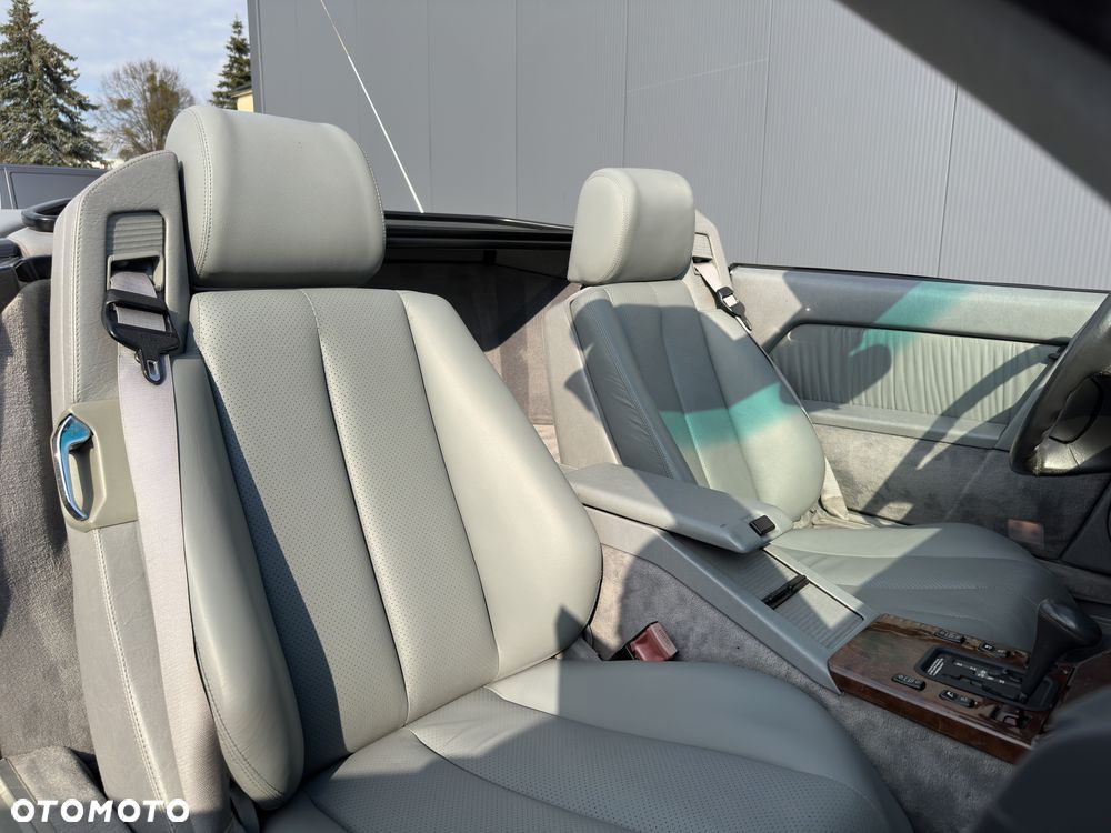 Mercedes-Benz SL 320 - 13