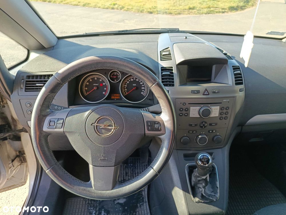 Opel Zafira - 7