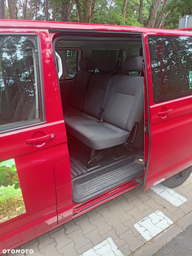 Volkswagen Caravelle - 9