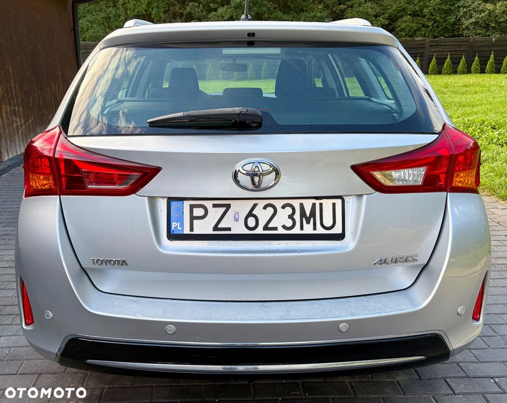 Toyota Auris 1.4 D-4D Premium + EU5 - 7