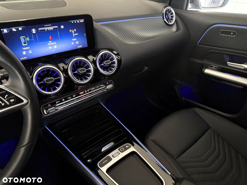 Mercedes-Benz GLA 220 4Matic 8G-DCT Special Edition - 14
