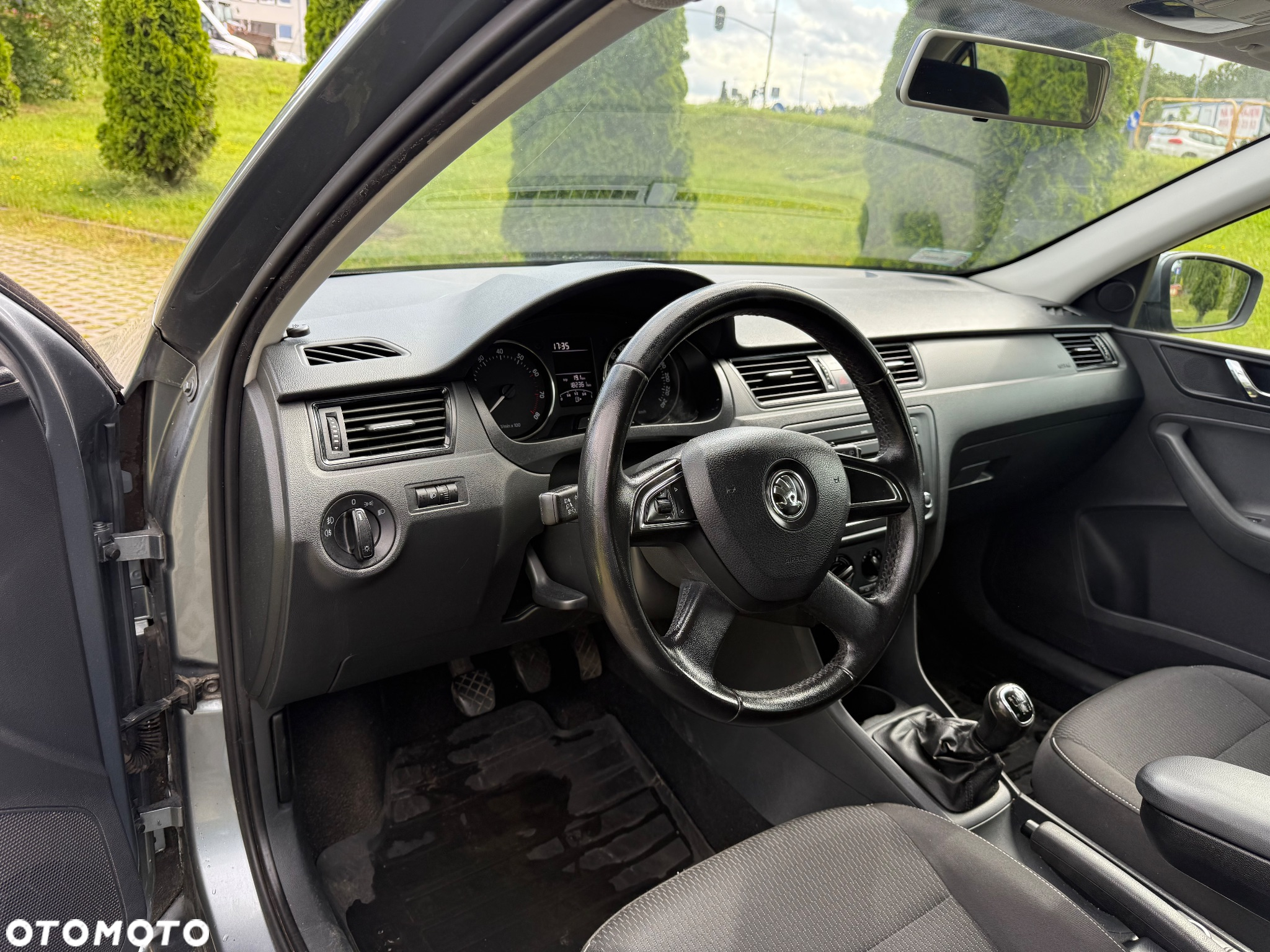 Skoda RAPID 1.2 TSI Active - 9