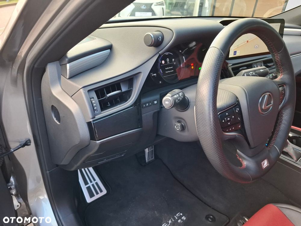 Lexus ES 300h F Sport Edition - 13