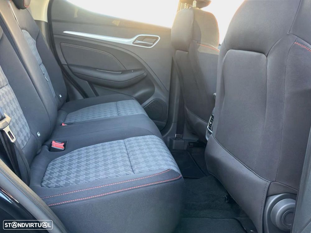 MG ZS EV 72.6 kWh Luxury OBC 11 kW - 11