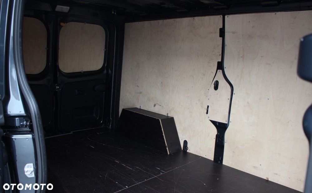Renault Trafic - 14