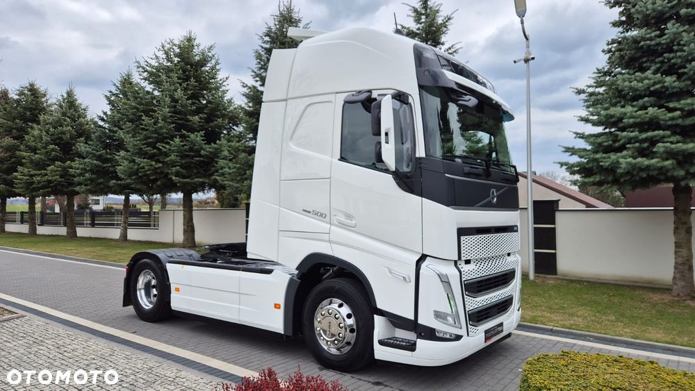 Volvo ///FH///500///2022///1 TURBINA ///JEDYNE 183 TYŚ KM/// GLOBETROTTER///XXL/// KLIMATYZACJA POSTOJOWA/// ZABUDOWY MIĘDZYOSIOWE/// ALUMINIOWE FELGI///FULL LED/// VIRTUAL COCPIT///PEDANTYCZNY  STAN///JAK NOWY - 12