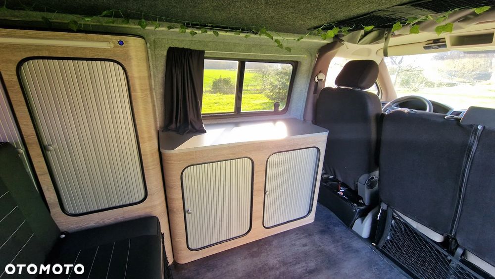 Volkswagen Transporter - 22