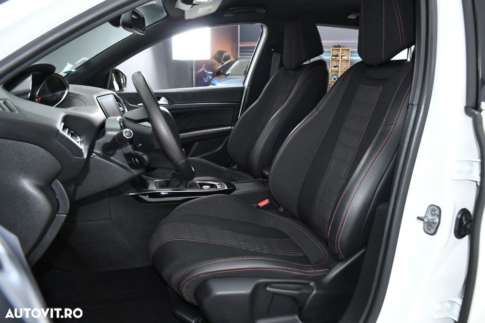 Peugeot 308 1.2 L PureTech Turbo S&S Active - 6