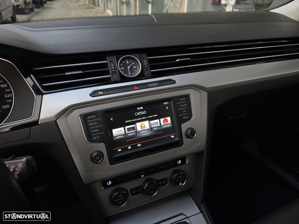 VW Passat Variant 2.0 TDi Elegance - 20