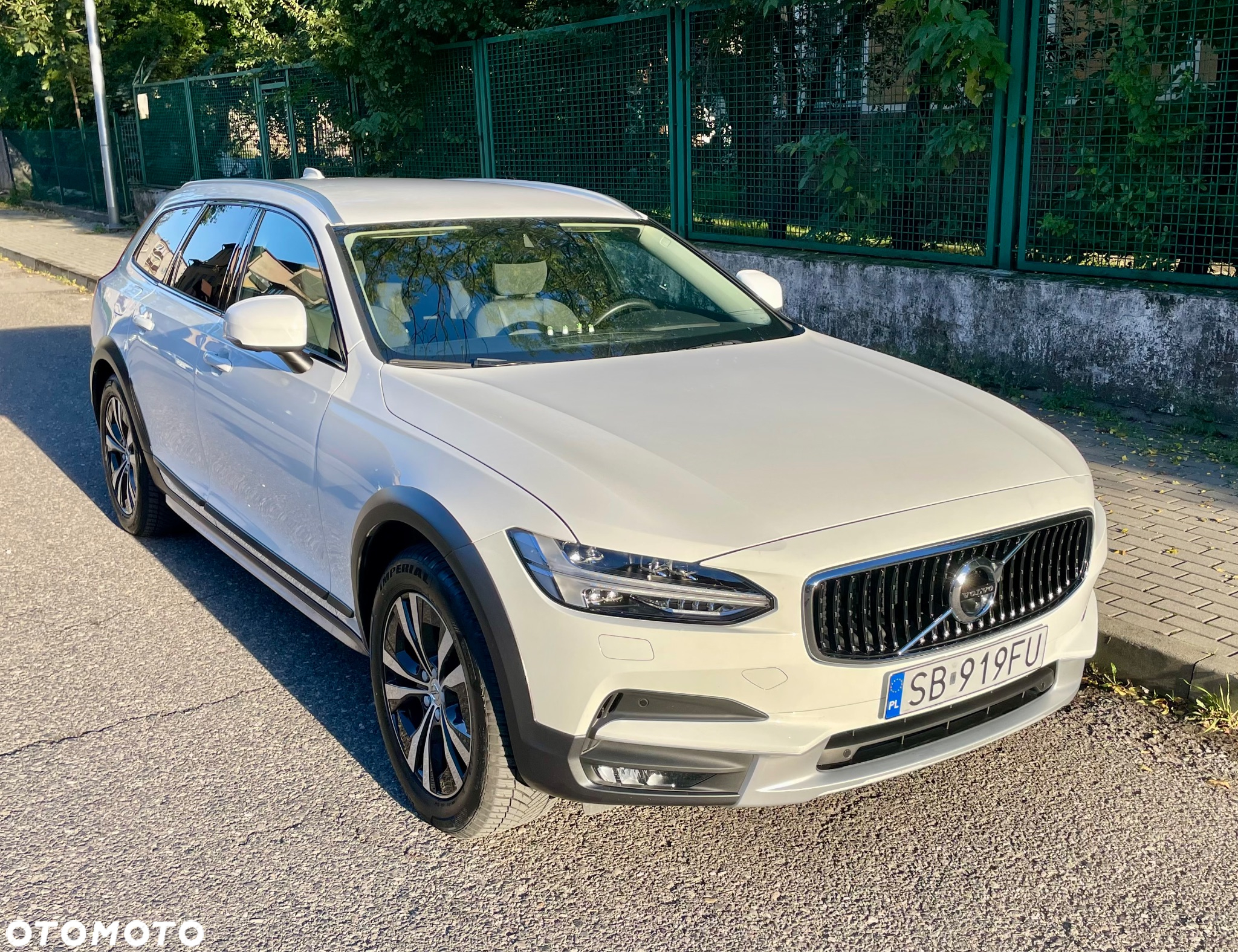 Volvo V90 Cross Country D4 AWD - 10