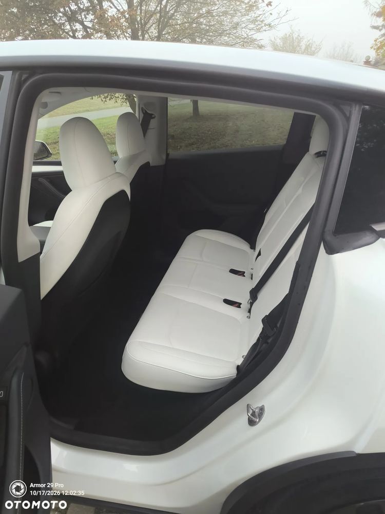Tesla Model Y Long Range Dual Motor AWD - 21