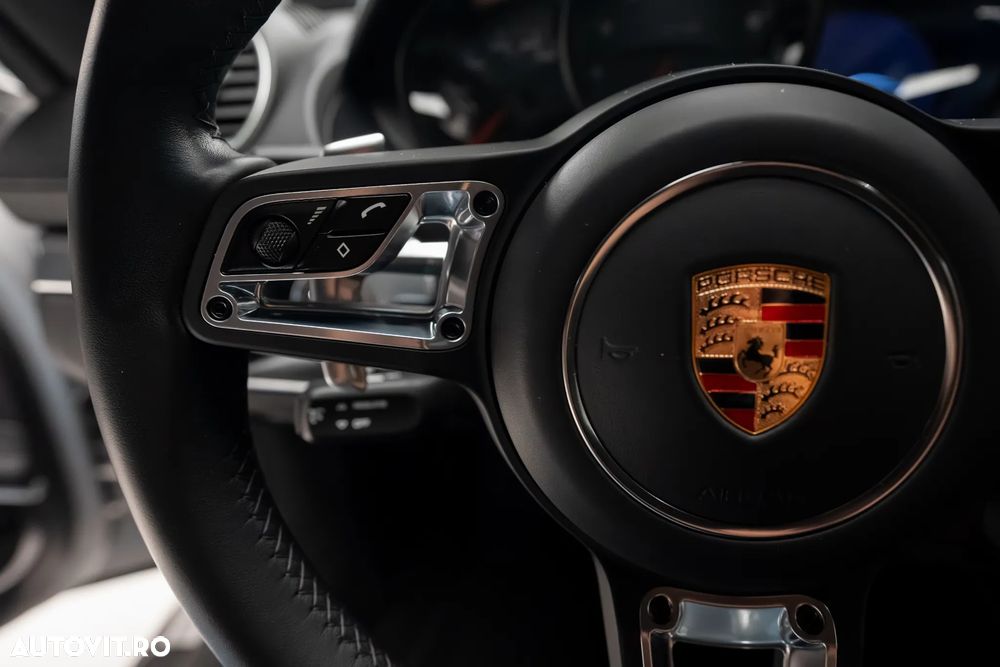 Porsche Cayman PDK - 38