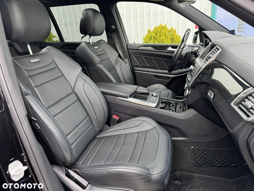 Mercedes-Benz GL - 23