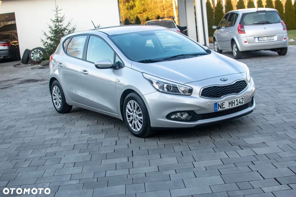 Kia Ceed - 28