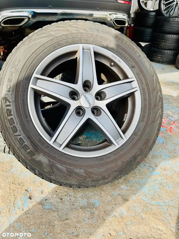 Komplet opon wraz z felgami Nokian - 4