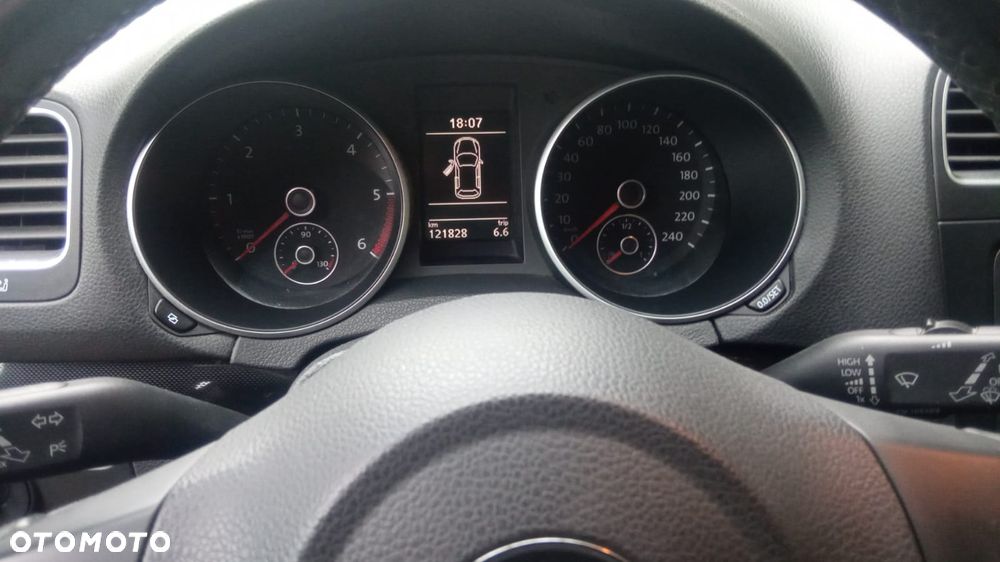 Volkswagen Golf 1.6 BlueTDI Comfortline - 6