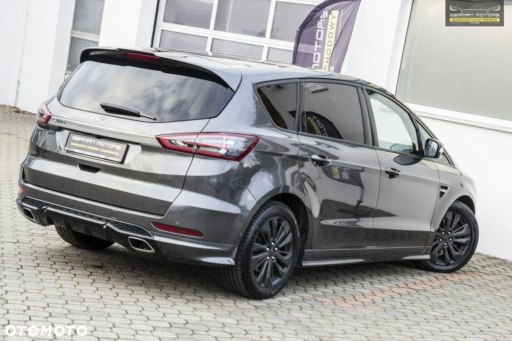 Ford S-Max - 11
