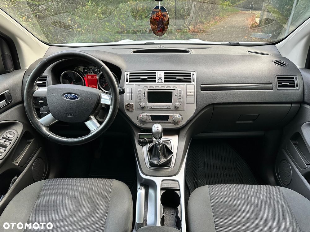 Ford Kuga - 8