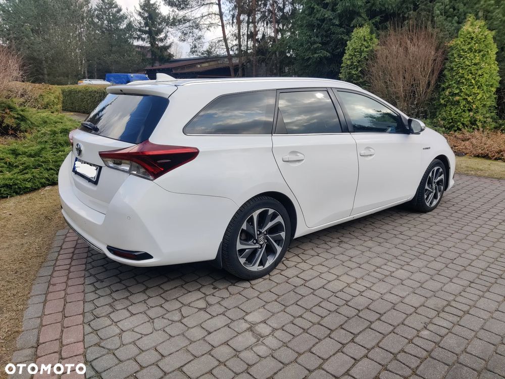 Toyota Auris Hybrid 135 Premium - 12