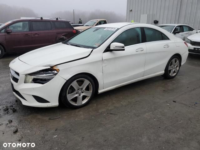 Mercedes-Benz CLA 250 4Matic 7G-DCT - 22