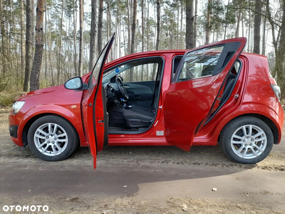 Chevrolet Aveo 2012 photo 5