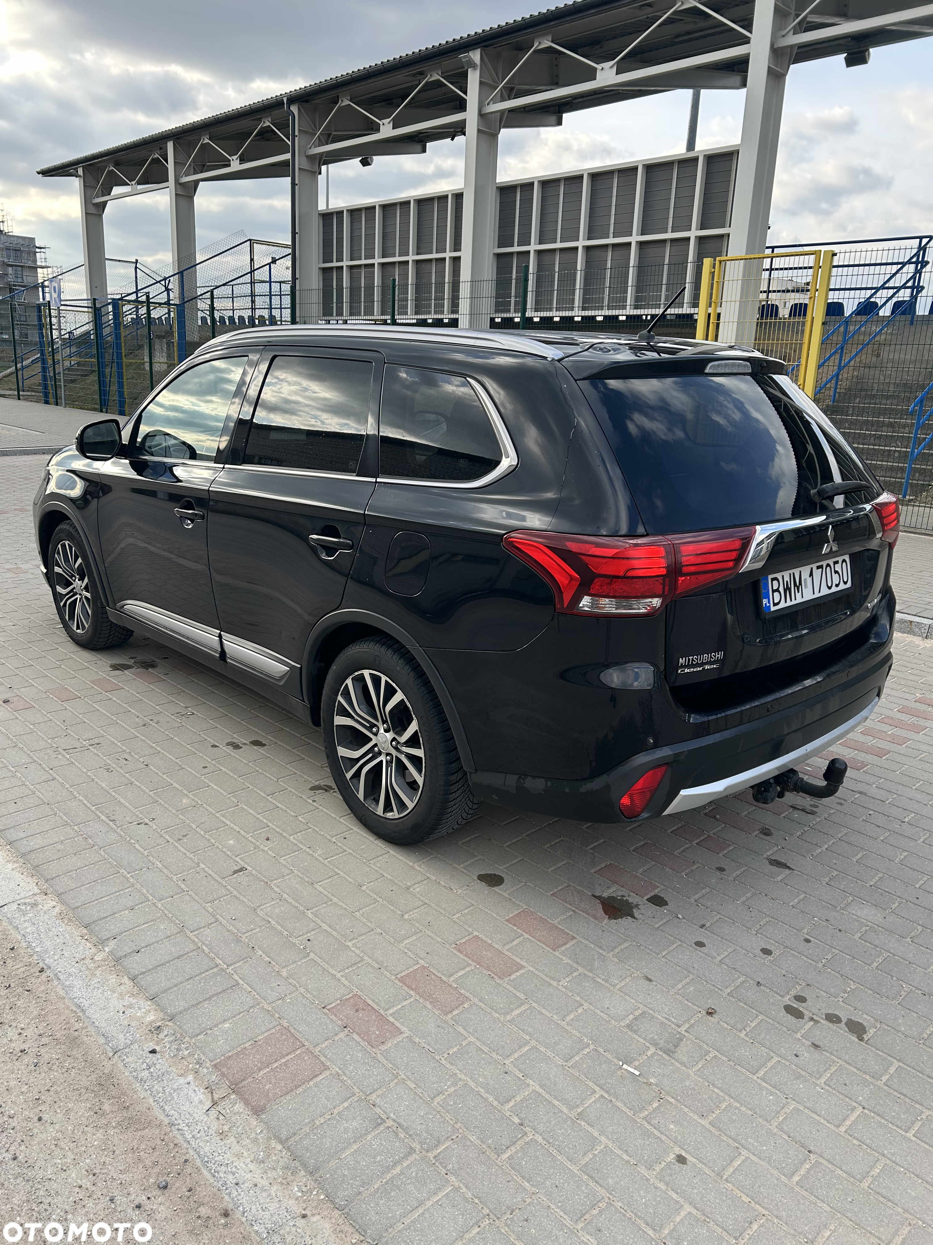 Mitsubishi Outlander 2.0 Intense + 4WD CVT - 2