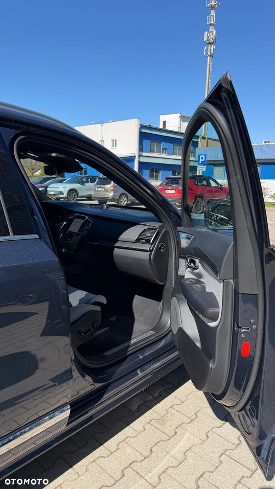 Volvo XC 90 T8 AWD Plug-In Hybrid Core 7os - 9