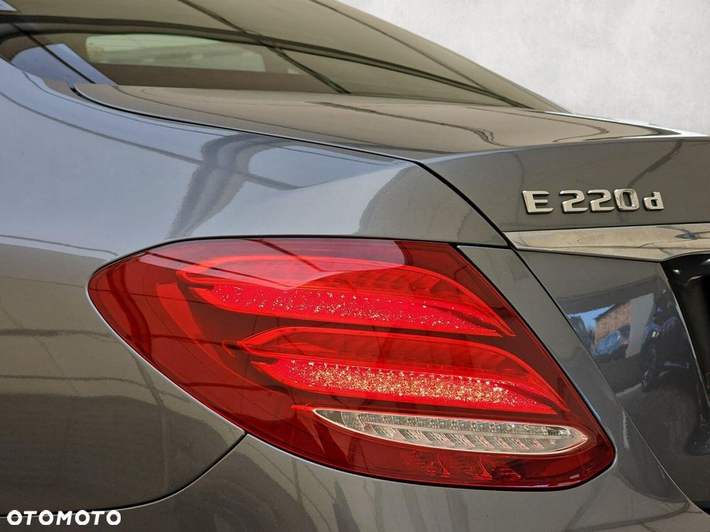 Mercedes-Benz Klasa E - 22