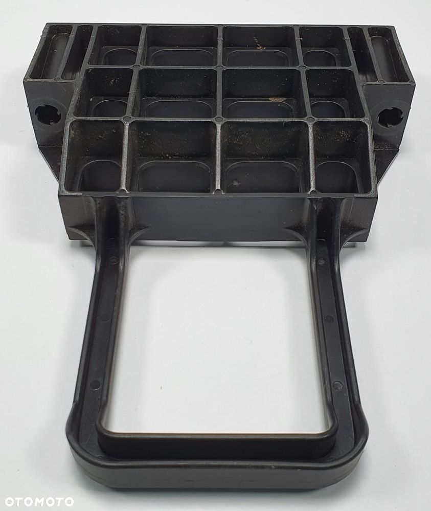 UCHWYT MOCOWANIE AKUMULATORA MERCEDES W169 A1696102136 - 2