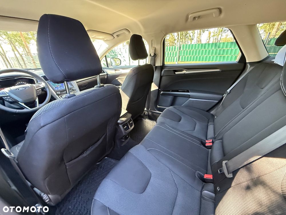 Ford Mondeo 2.0 TDCi Titanium PowerShift - 9