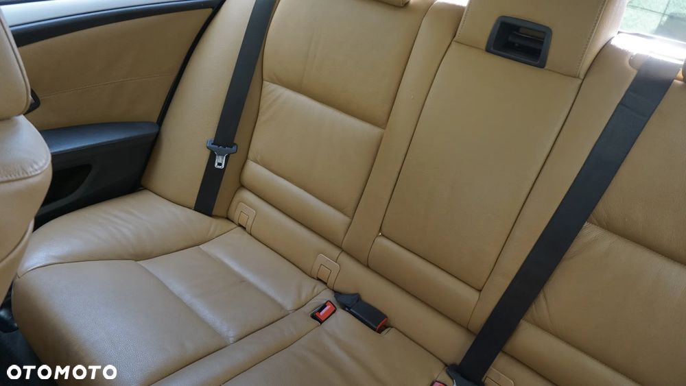 BMW Seria 5 520d - 19