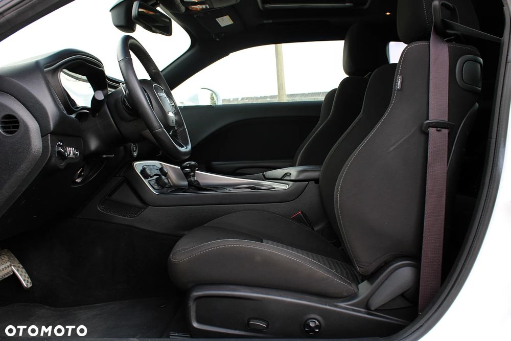 Dodge Challenger 5.7 R/T - 5